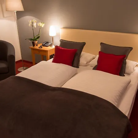 מלון Stadt Hamburg 3*